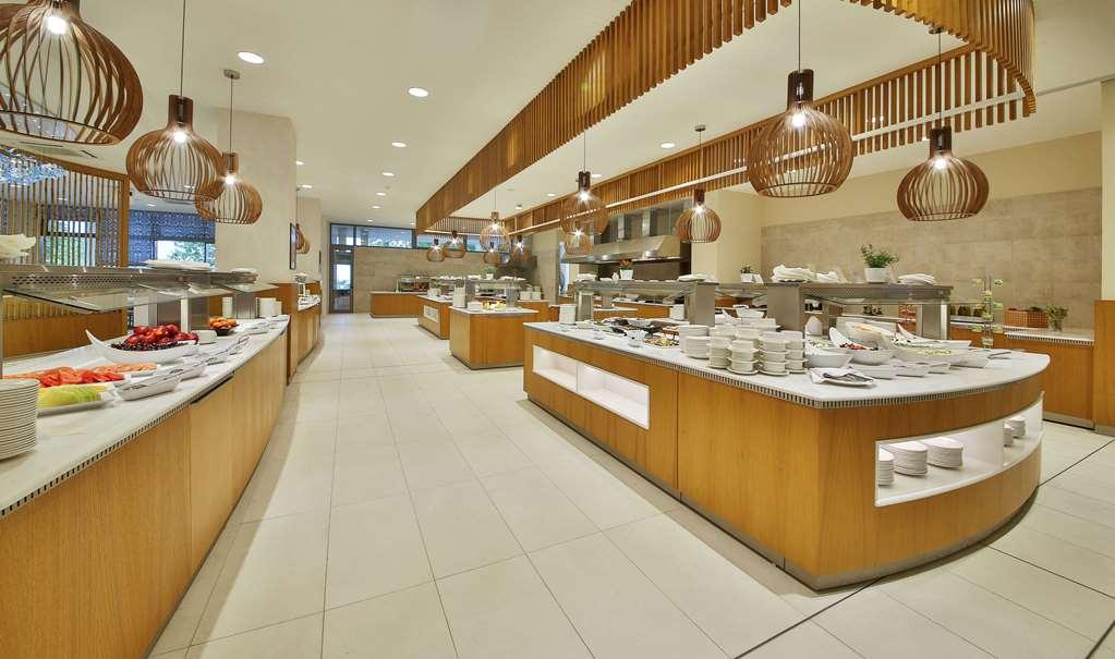 Maritim Hotel Paradise Blue Albena Restoran foto