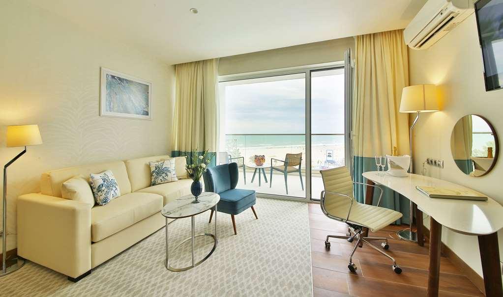 Maritim Hotel Paradise Blue Albena Ruang foto