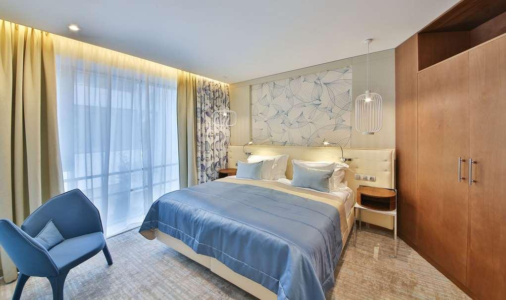Maritim Hotel Paradise Blue Albena Ruang foto