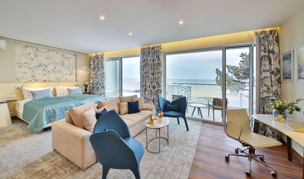 Maritim Hotel Paradise Blue Albena Ruang foto