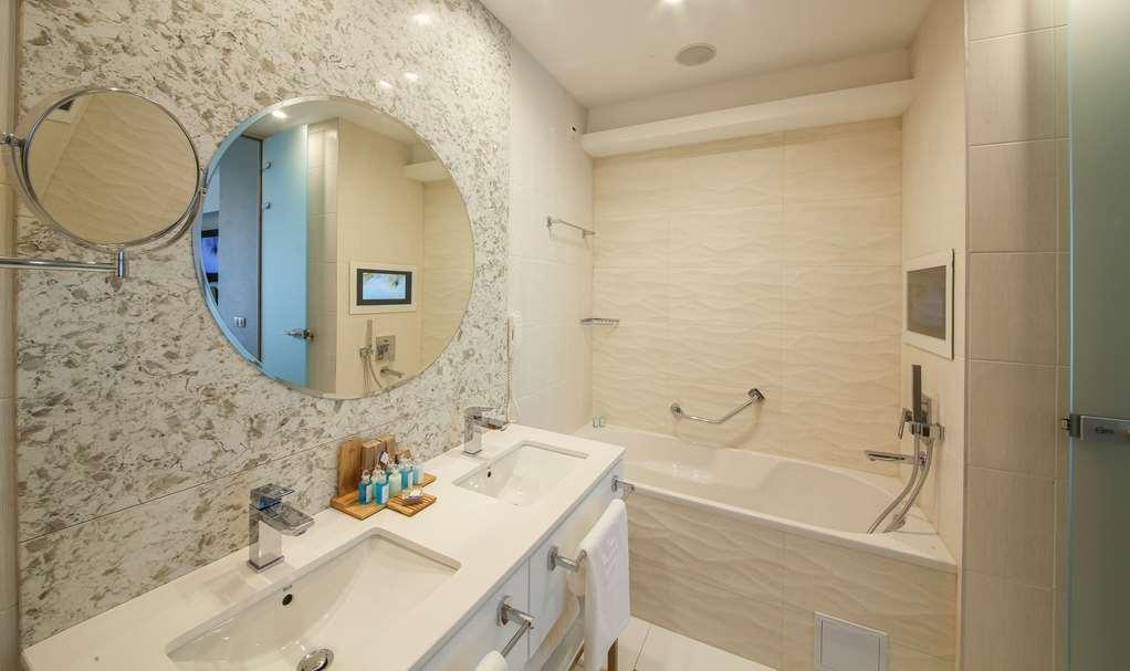 Maritim Hotel Paradise Blue Albena Ruang foto