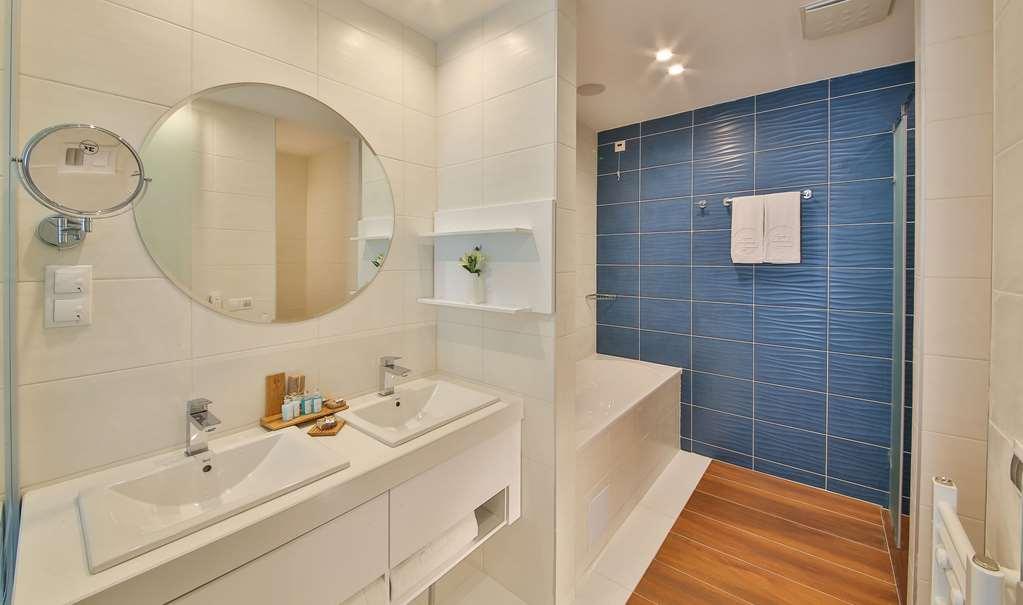 Maritim Hotel Paradise Blue Albena Ruang foto