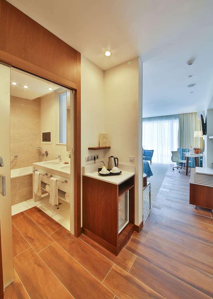 Maritim Hotel Paradise Blue Albena Ruang foto