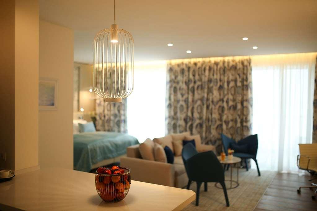 Maritim Hotel Paradise Blue Albena Ruang foto