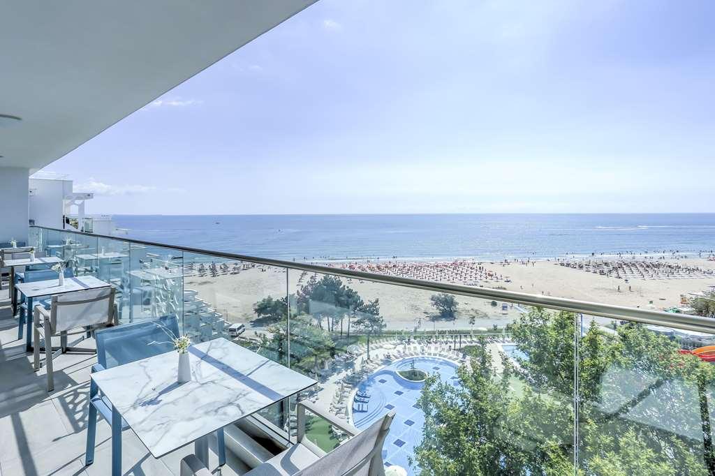 Maritim Hotel Paradise Blue Albena Restoran foto